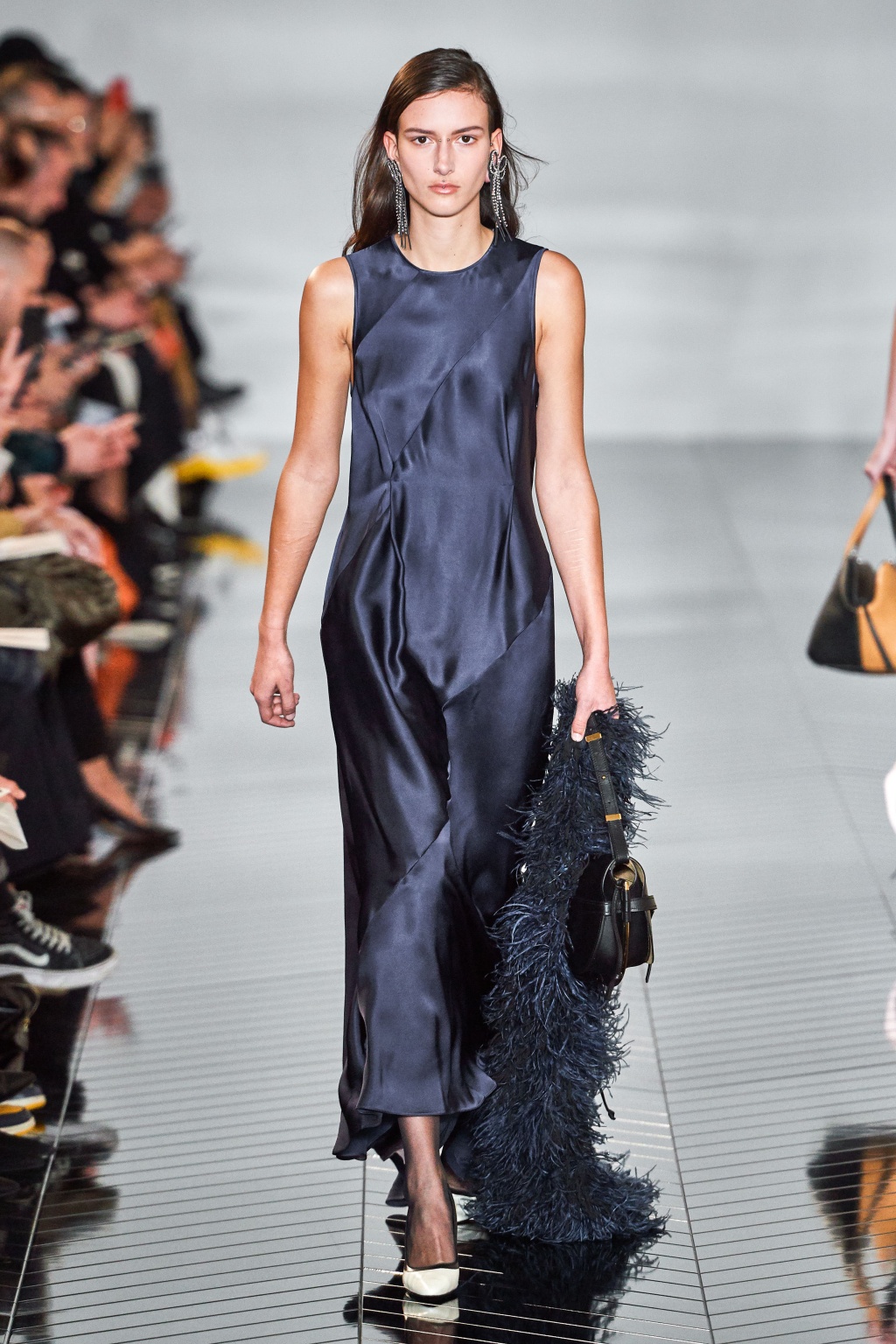ワンピース LOEWE SILK ASYMMETRIC DRESS Asymmetrical dress with cut - out Loewe - Loewe KOBIETY